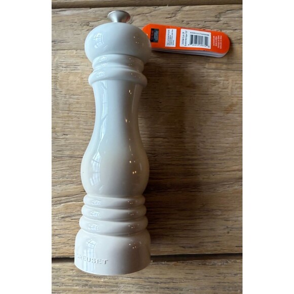 Le Creuset Acrylic Classic Manual Pepper Mill 8 in Meringue NEW NWT - Picture 3 of 6